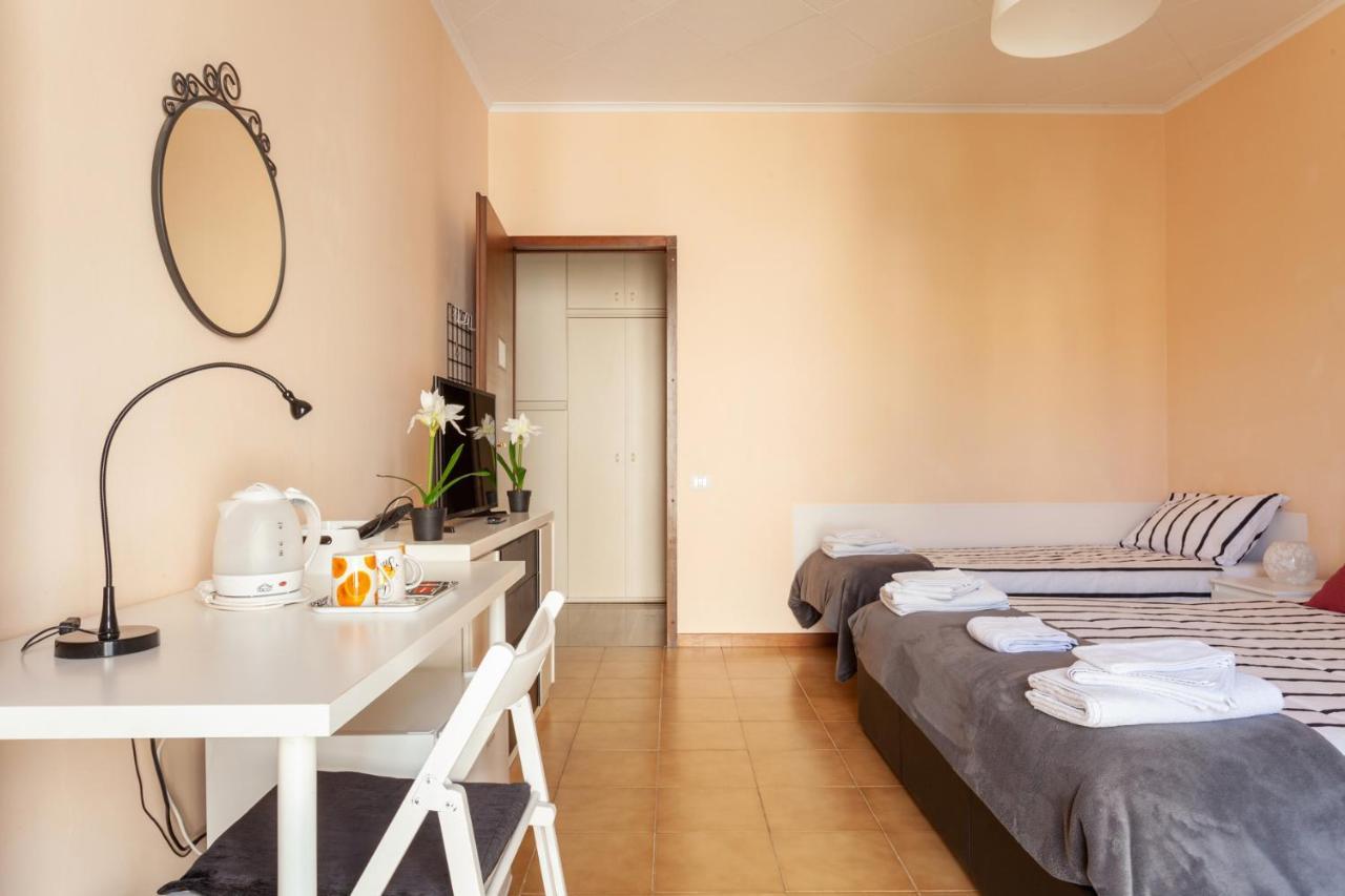 Duomo 15 Minuti Hotel Milánó Kültér fotó